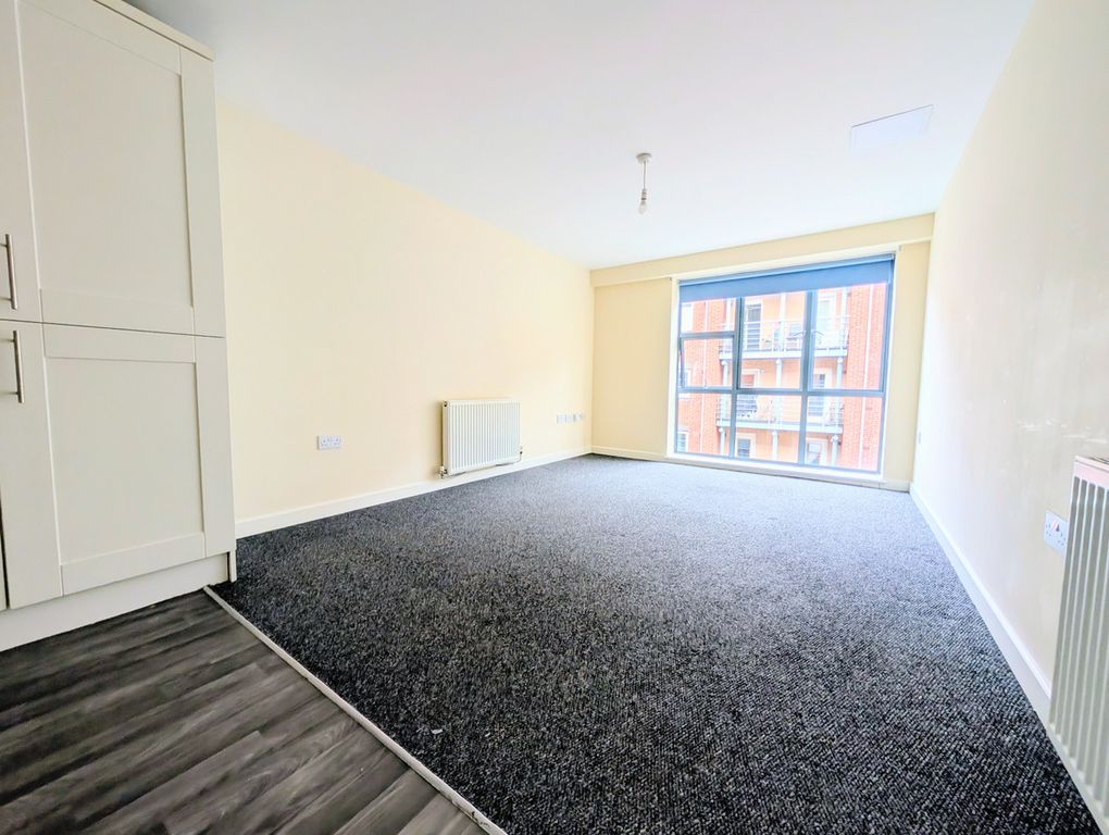 Property photo 3 of 6