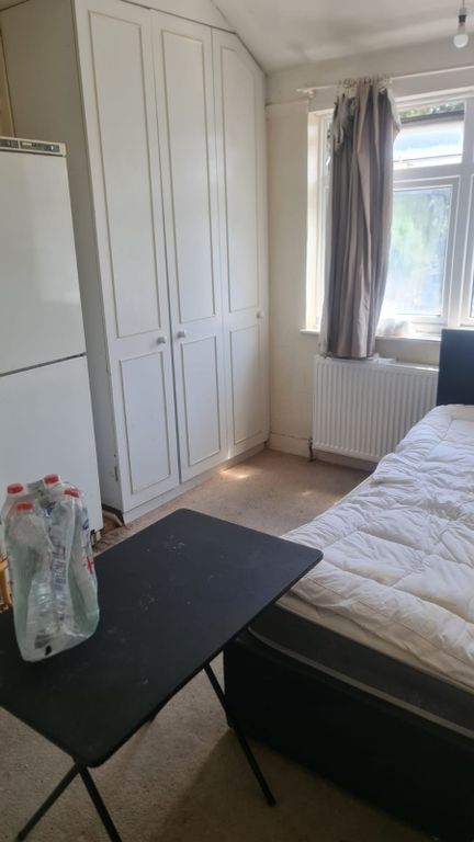 Property photo 2 of 3