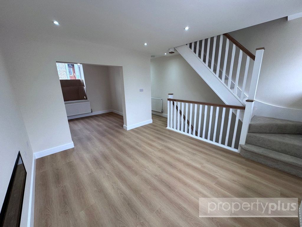 Property photo 3 of 17 Picture No. 10