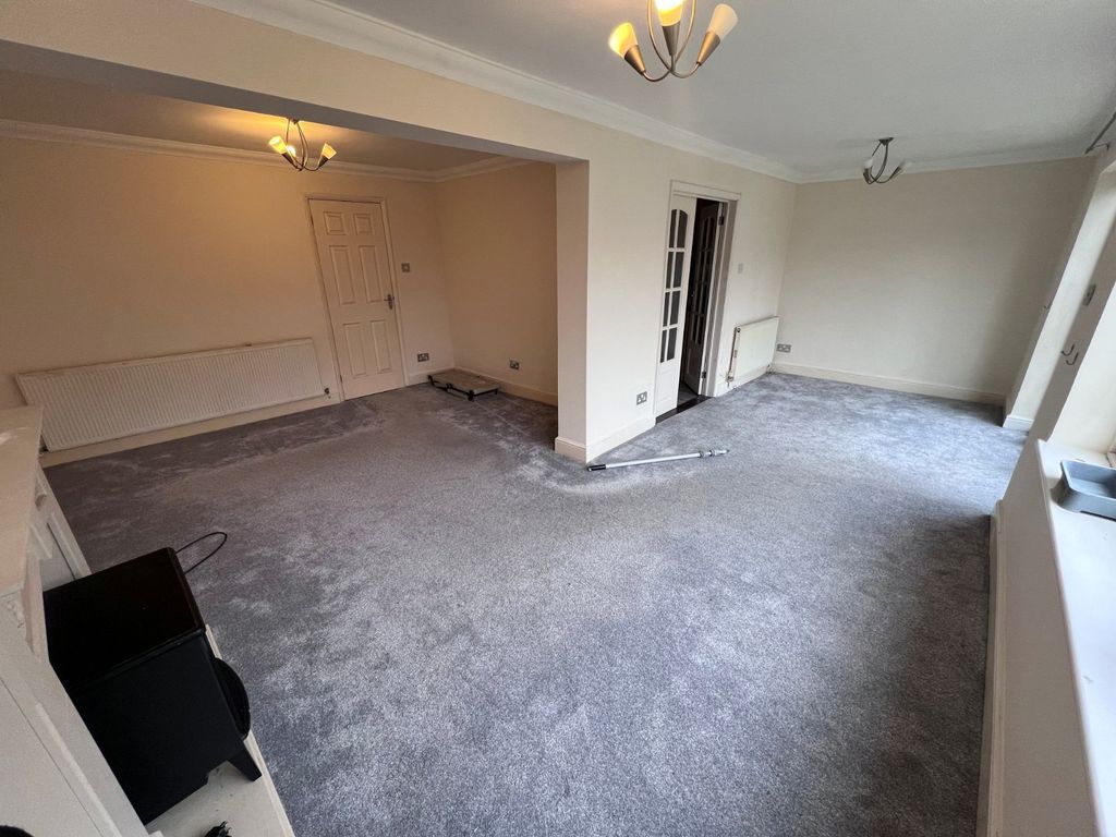 Property photo 3 of 4 Picture No. 11