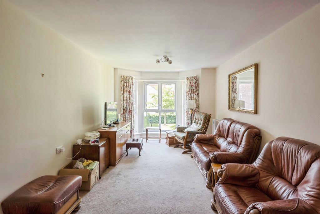Property photo 2 of 17