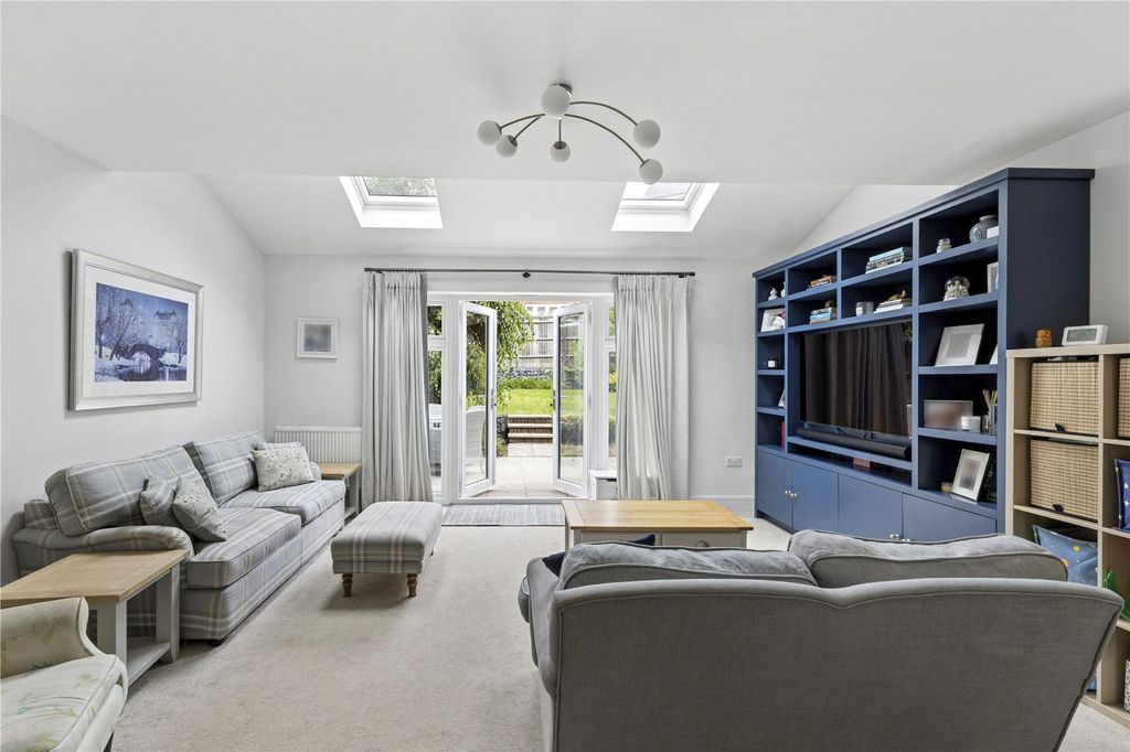 Property photo 2 of 15 Sitting Room