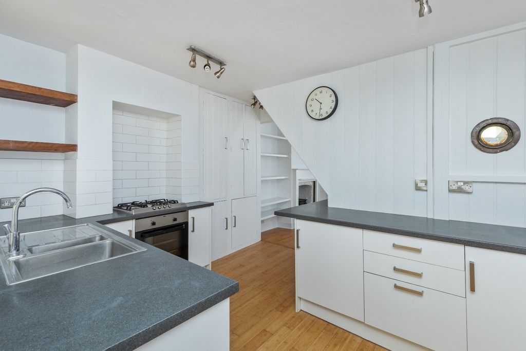 Property photo 3 of 14 4000794