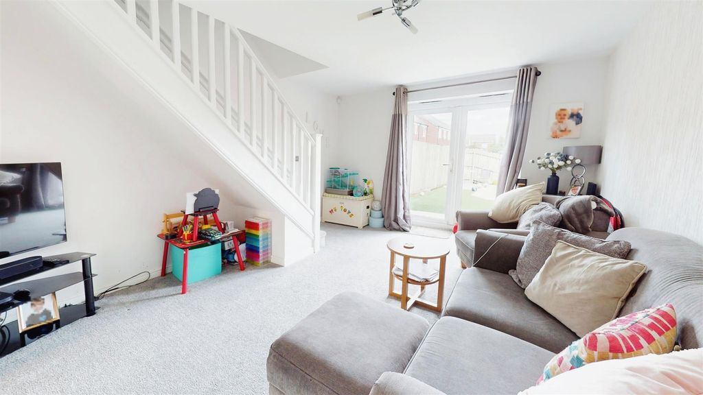 Property photo 2 of 10 25B8F6Fb-21-Sunderland-Way-07032024_112436.Jpg