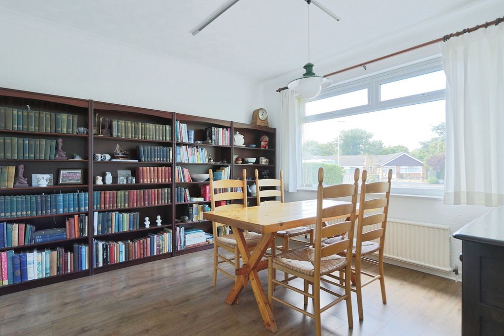 Property photo 3 of 20 2883315
