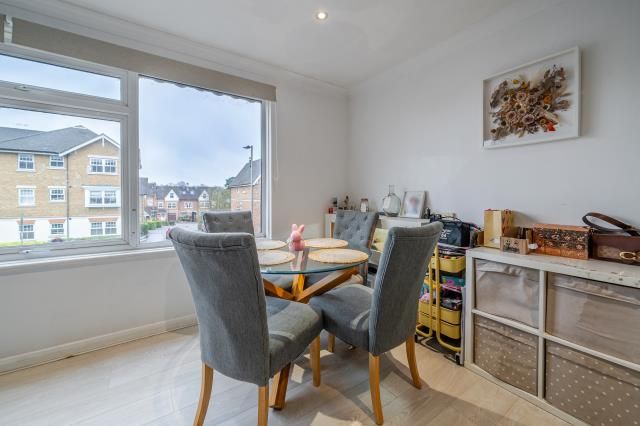 Property photo 2 of 12 Dining Area