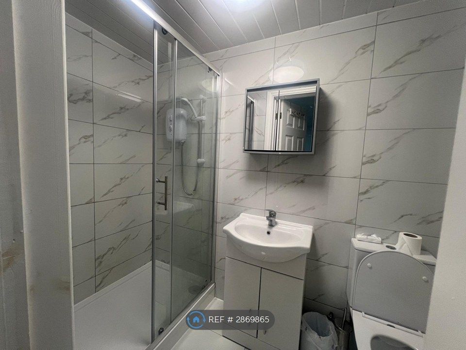 Property photo 2 of 3