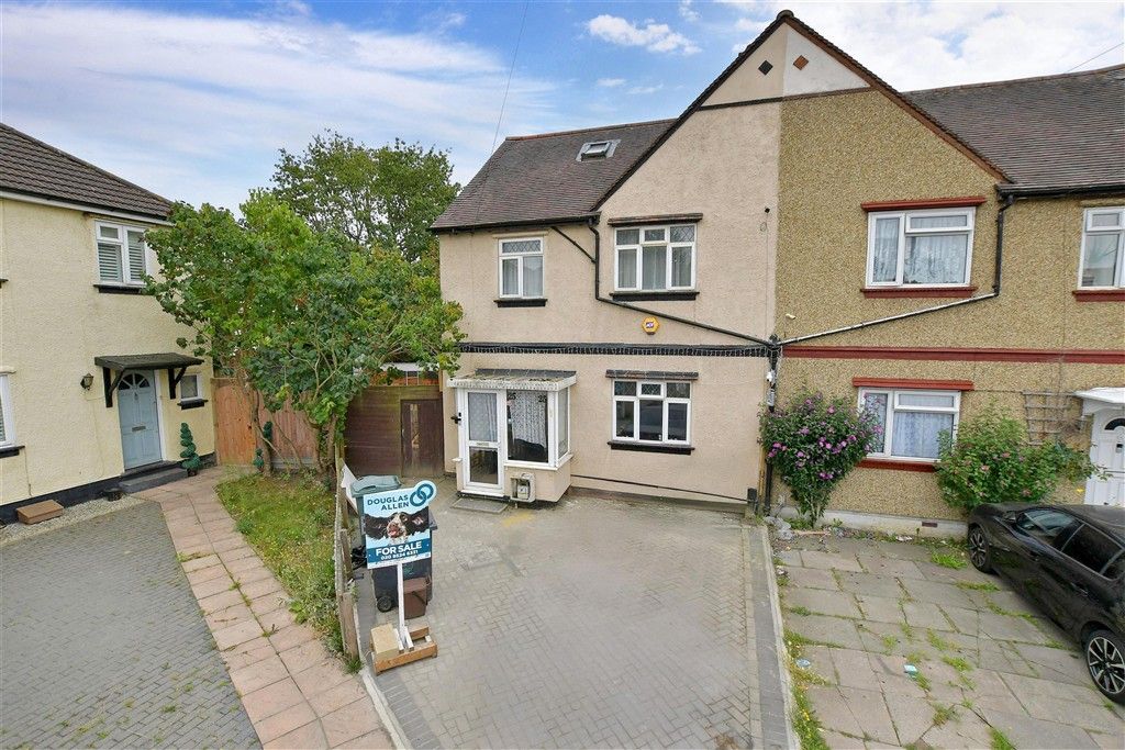 Property photo 1 of 8 External (Brochure)