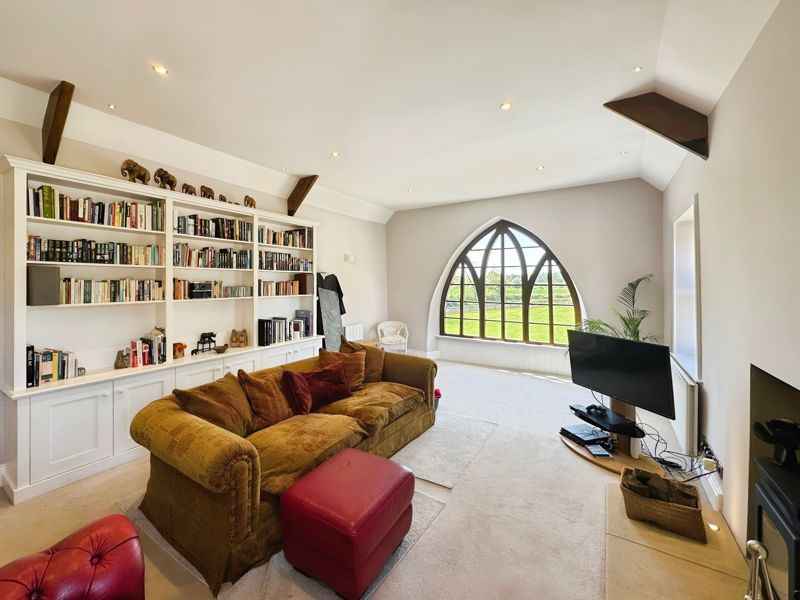 Property photo 2 of 17 Photo 14