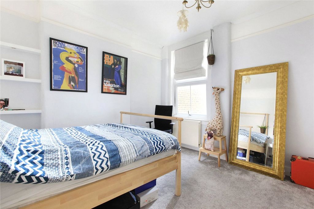 Property photo 3 of 11