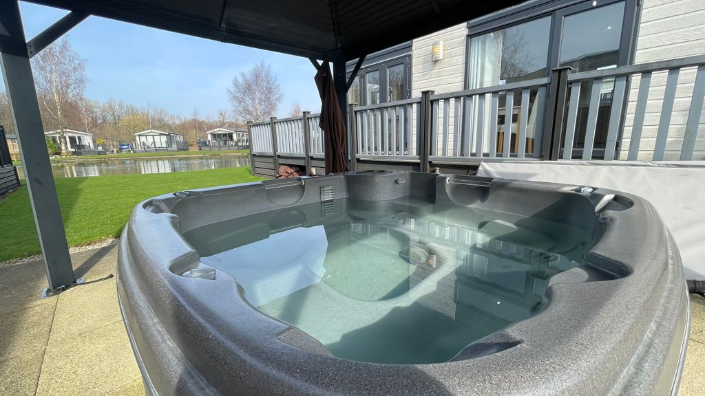 Property photo 3 of 21