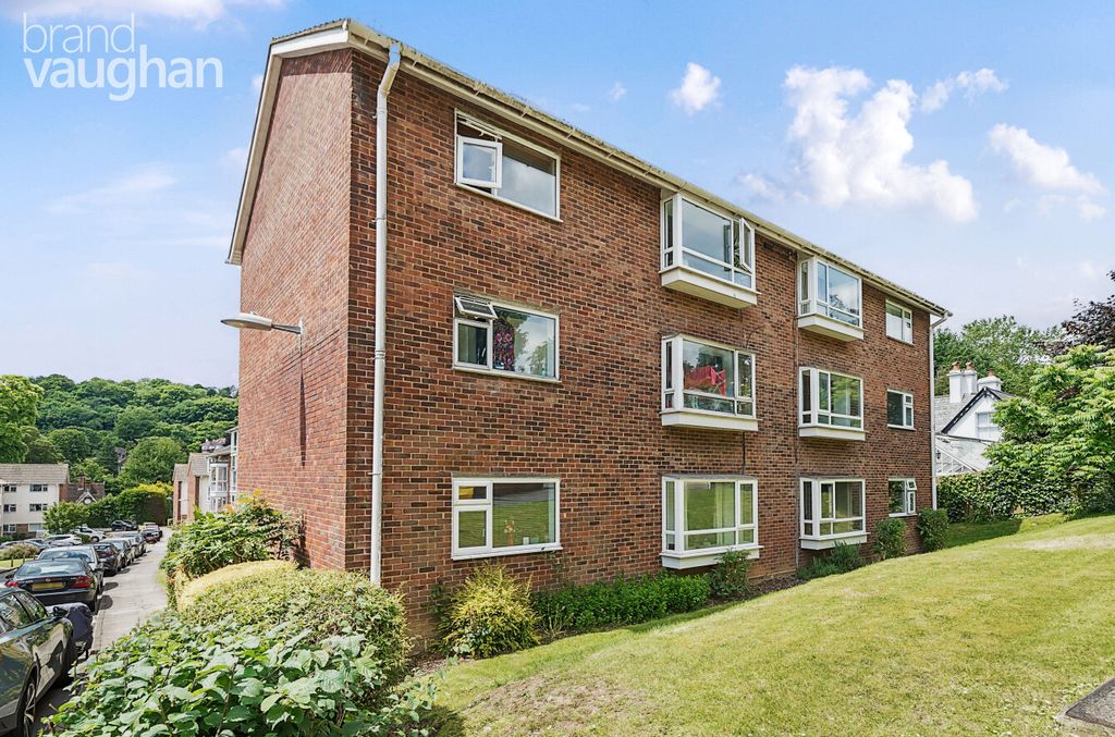 Property photo 1 of 9 External