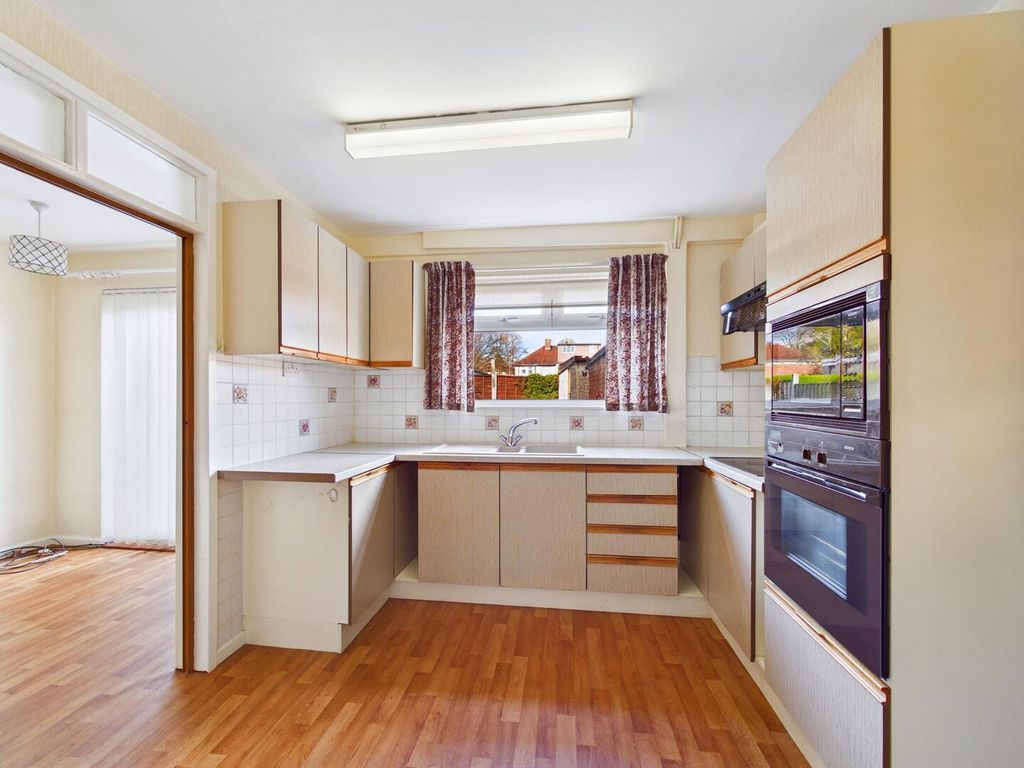 Property photo 2 of 14 Kitchen