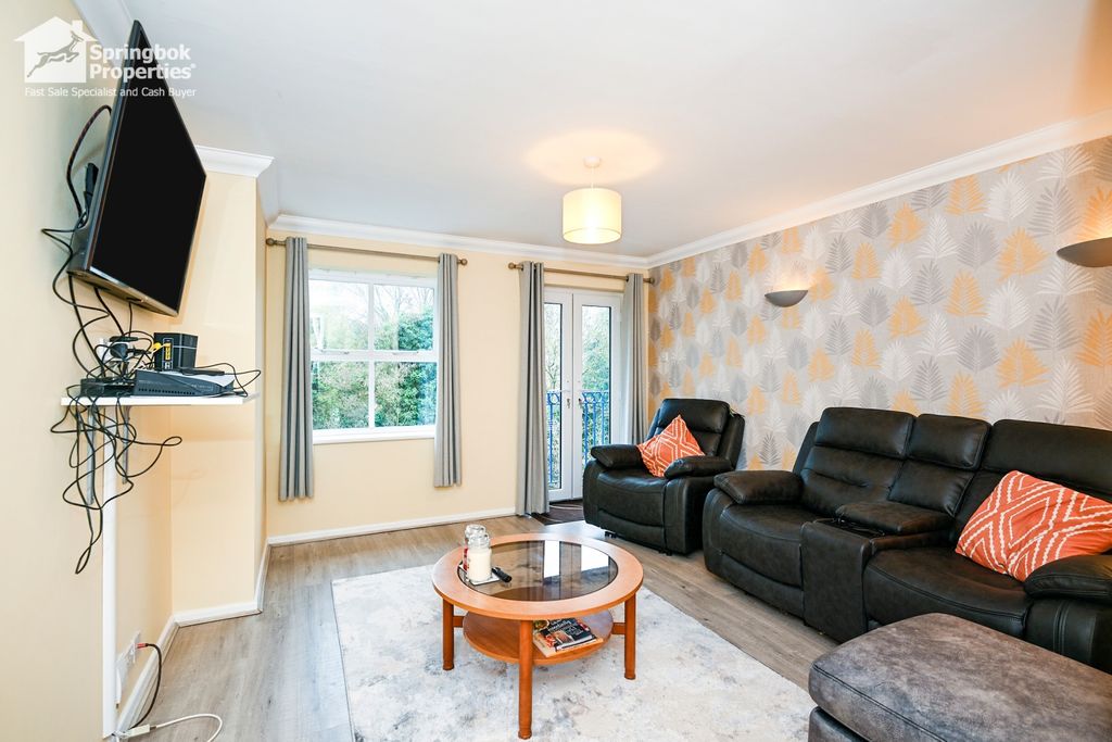 Property photo 1 of 11 Front View