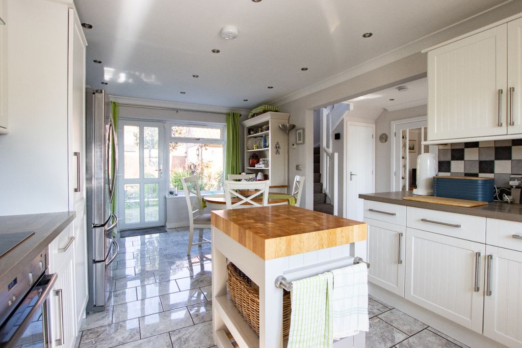 Property photo 3 of 26 4353664
