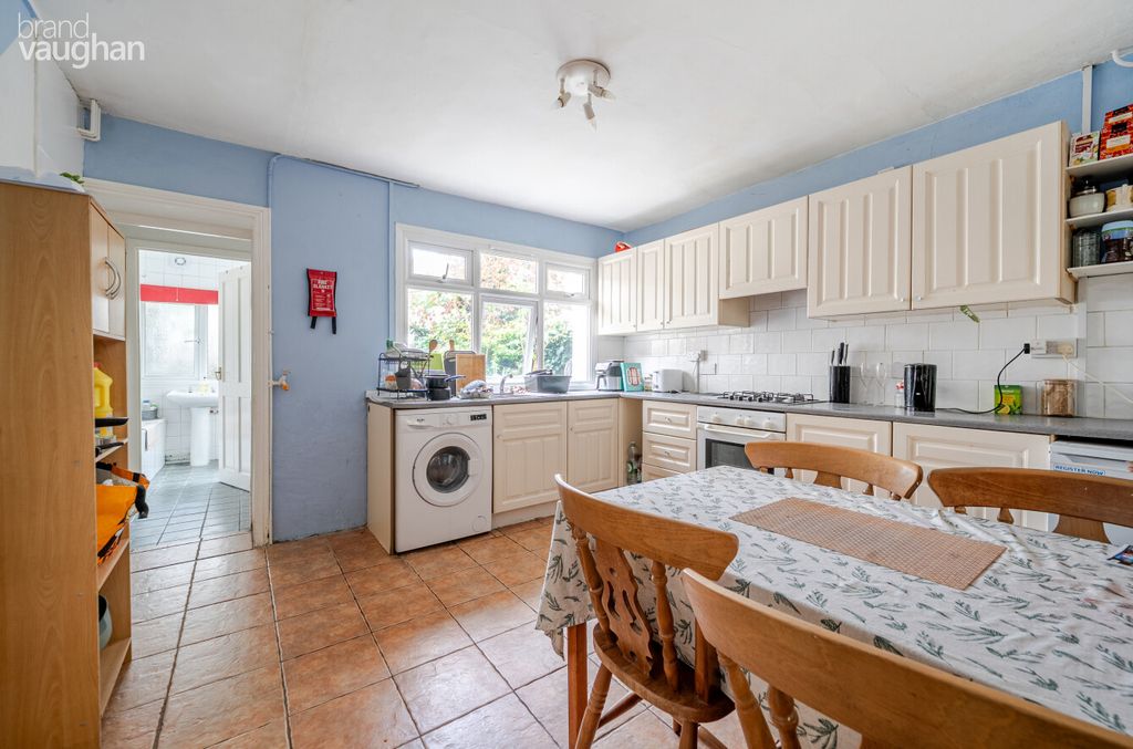 Property photo 2 of 9 54Df5Dac-d03d-4Da...