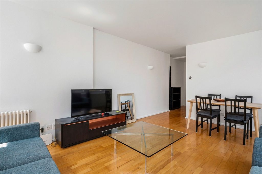 Property photo 2 of 13 Living / Dining Area