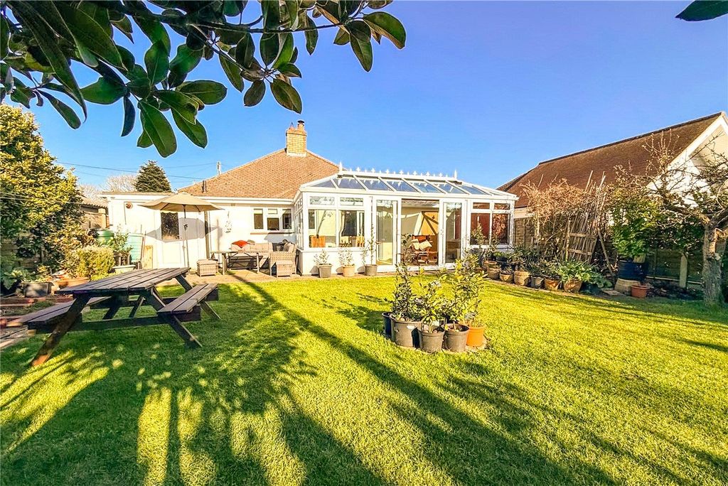 Property photo 1 of 17 Picture No. 02