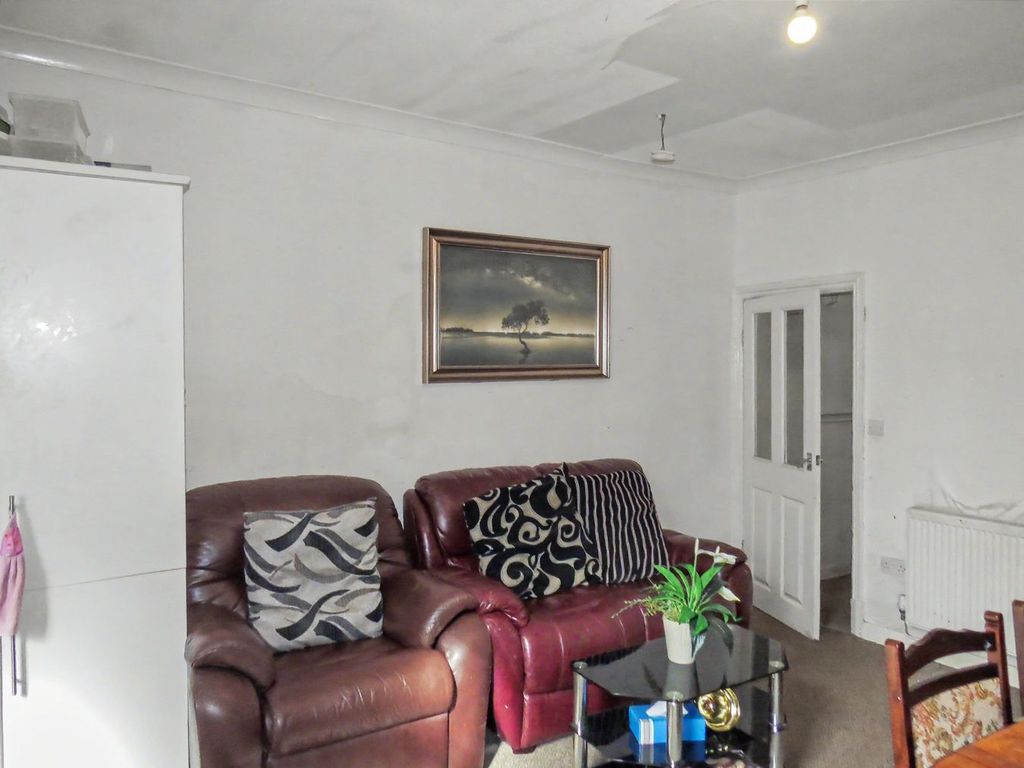 Property photo 3 of 25