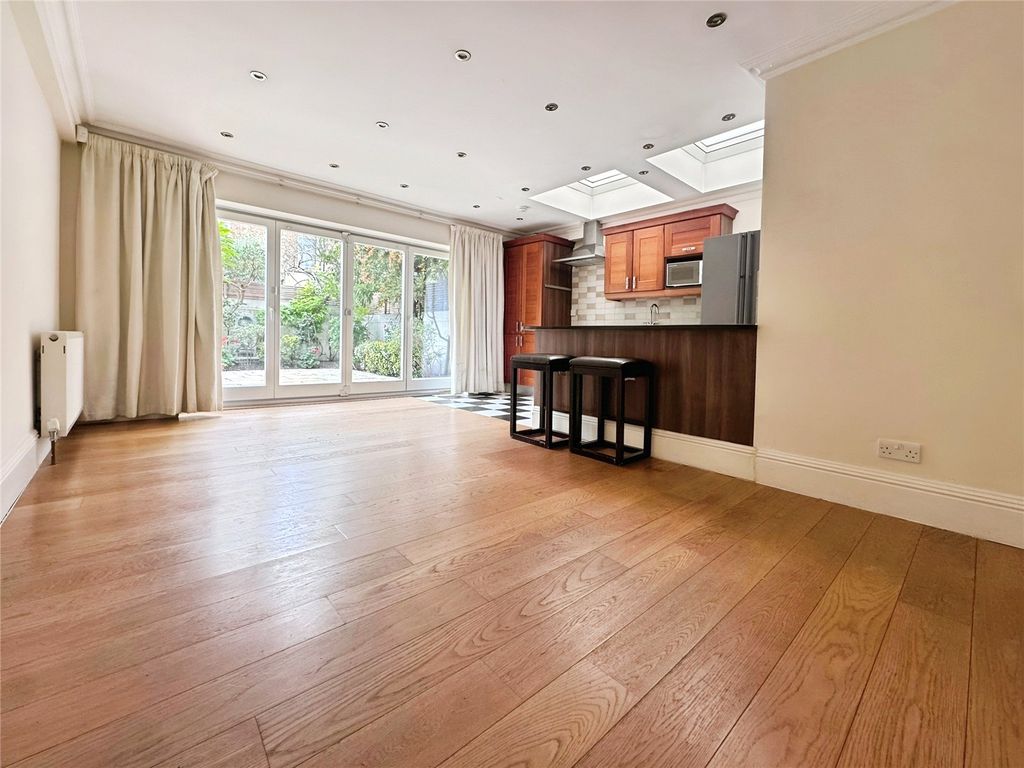 Property photo 2 of 10 Reception Room