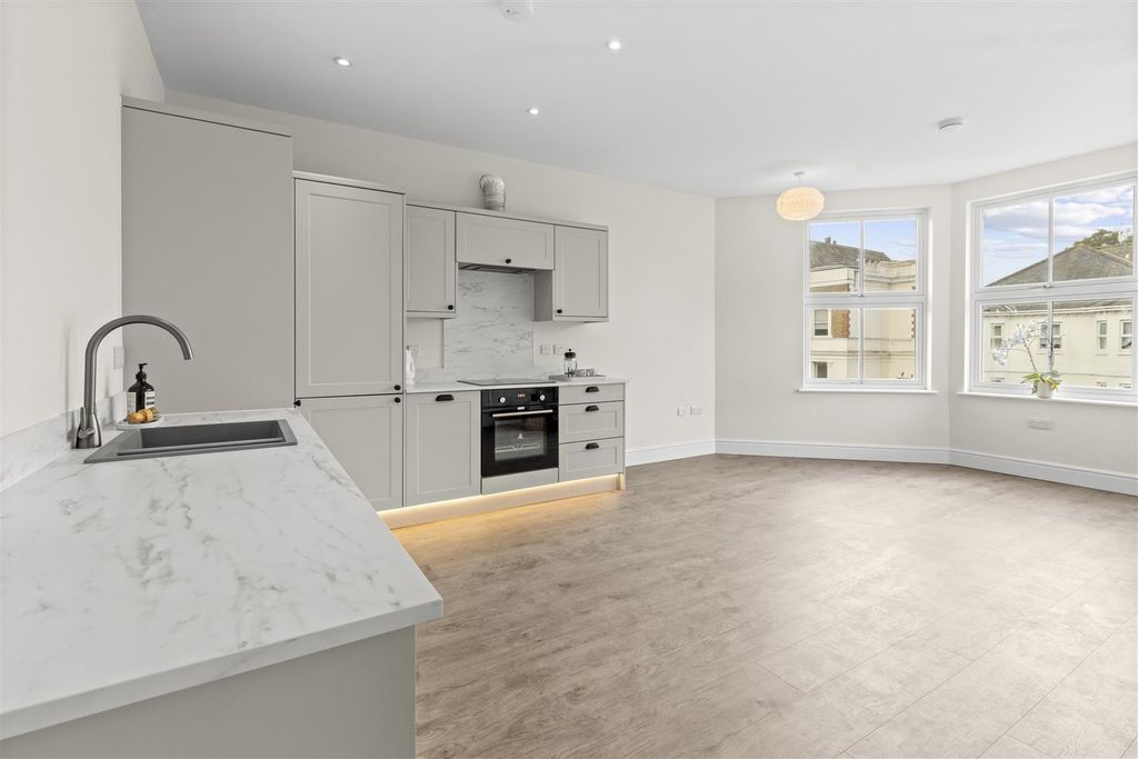 Property photo 2 of 73 Img_8807.Jpg