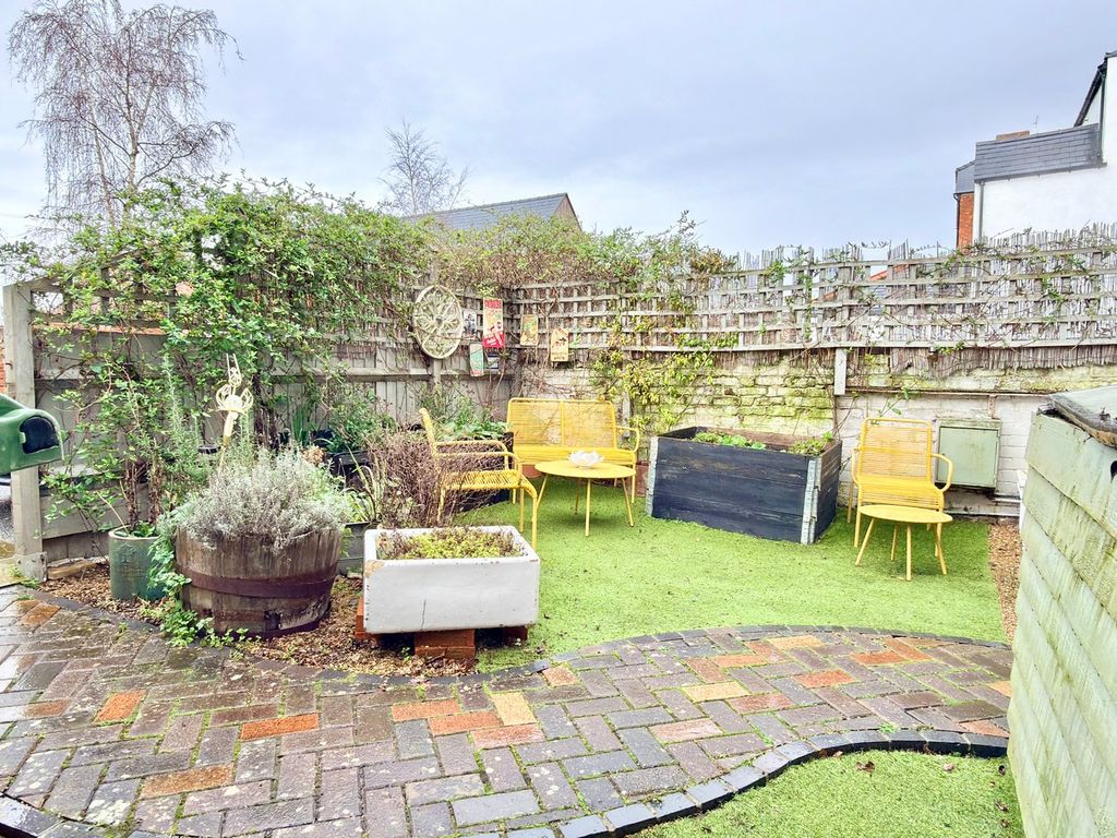 Property photo 2 of 9