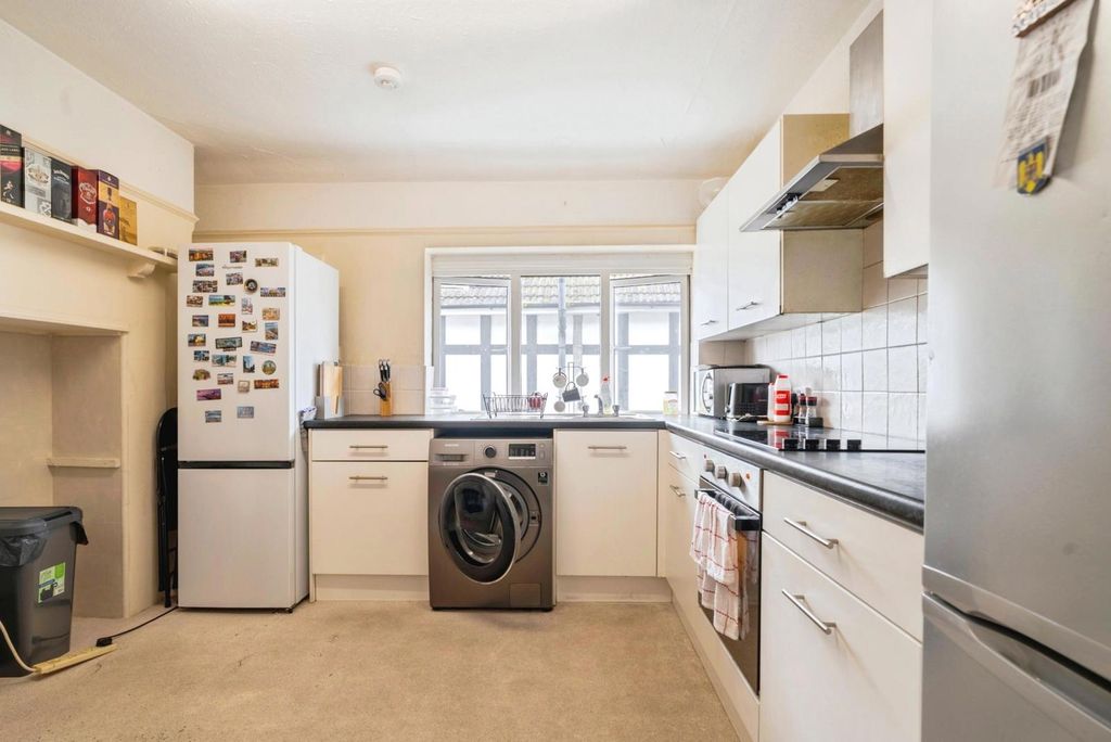 Property photo 2 of 12 Pbox-Img.Jpg