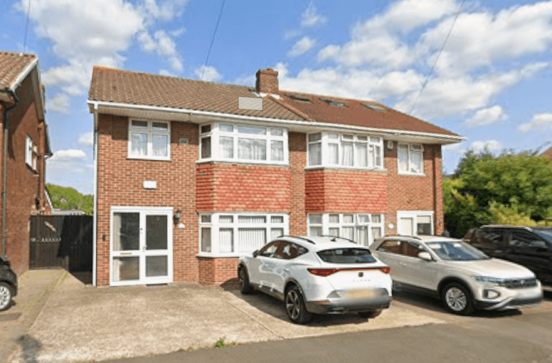 Property photo 1 of 10 3 Bed Semi-Detached House To Rent Fairmead Close, Hounslow Tw5