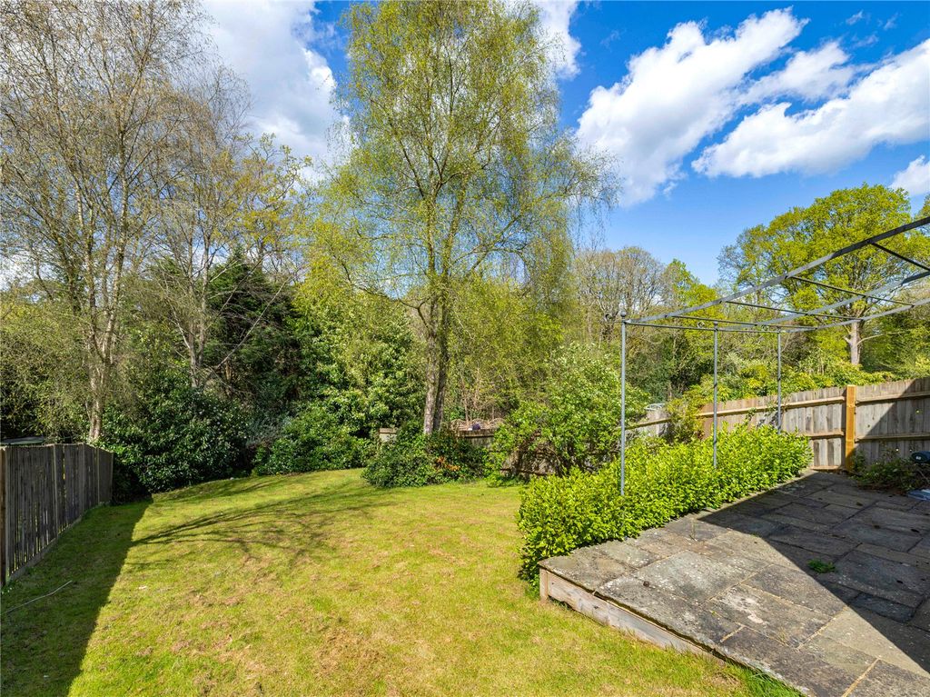 Property photo 3 of 18 Garden