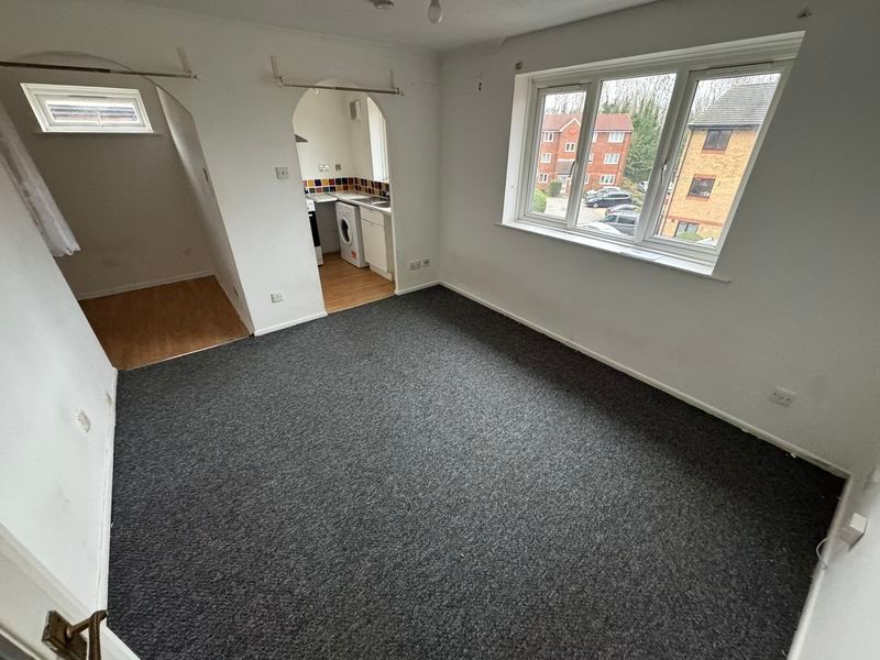 Property photo 3 of 7 Photo 1