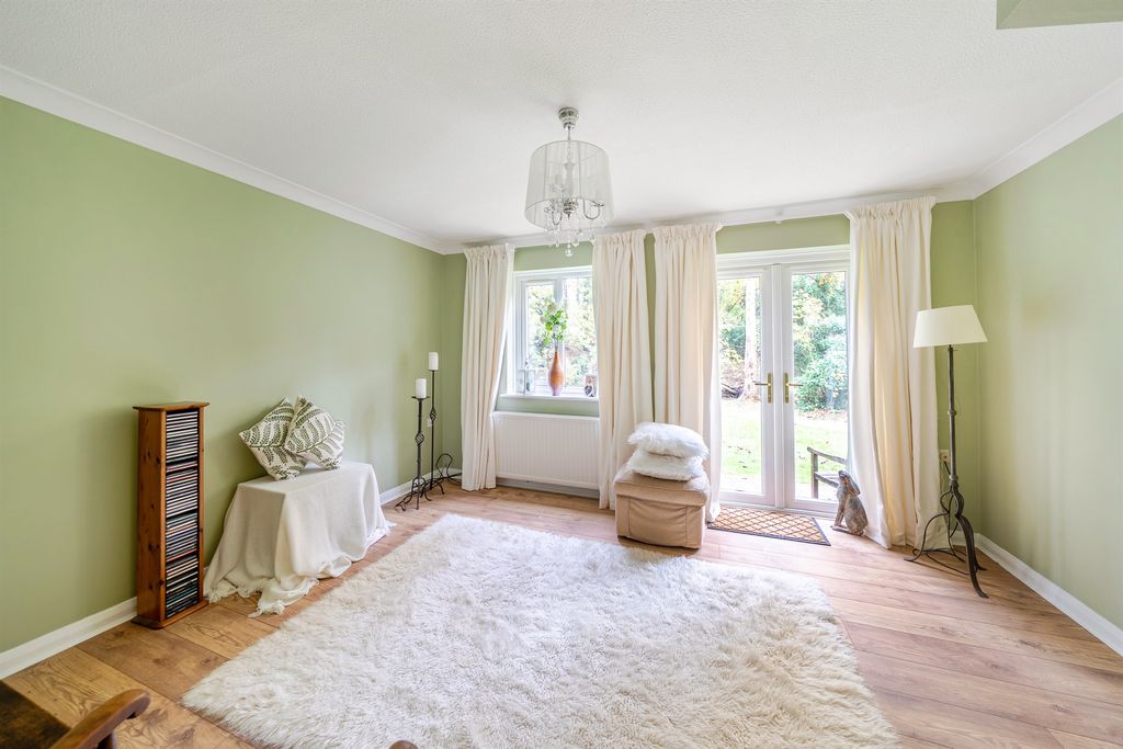 Property photo 2 of 19