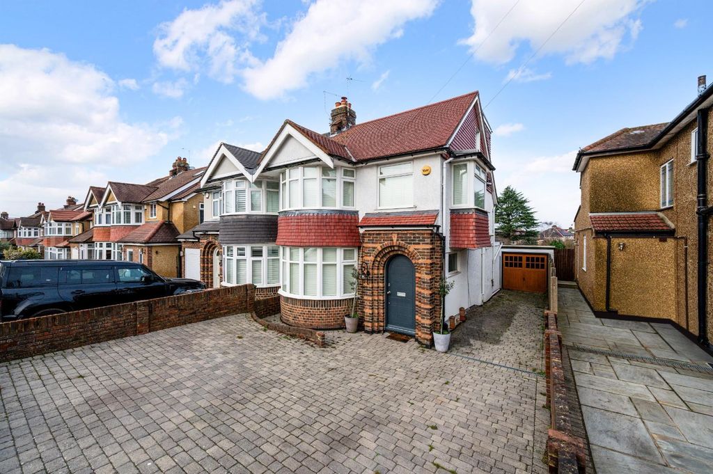 Property photo 1 of 17 Palmersfield Road,