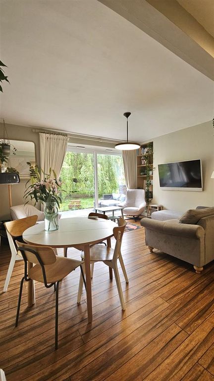 Property photo 1 of 19 Lakeside Court, N4