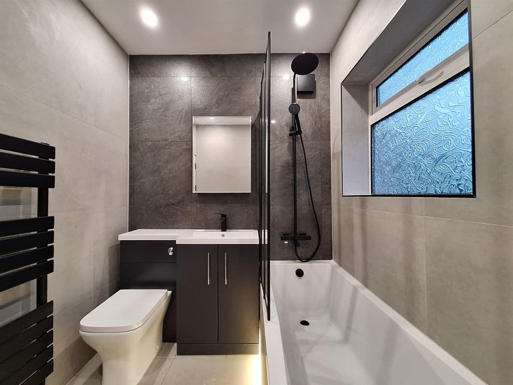 Property photo 3 of 10 Whatsapp Image 2025-12-29 At 16.10.16.Jpeg