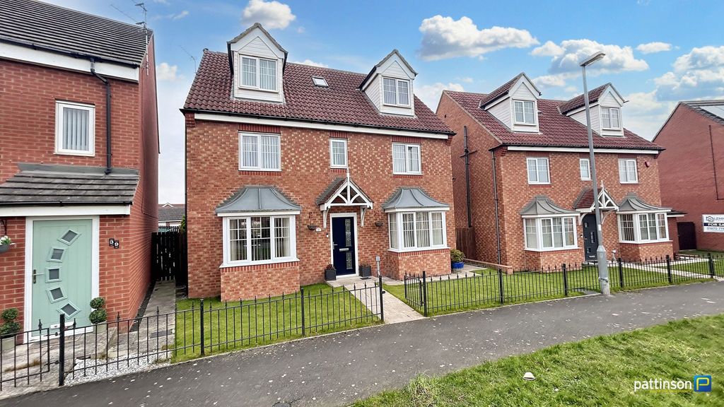 Property photo 1 of 35