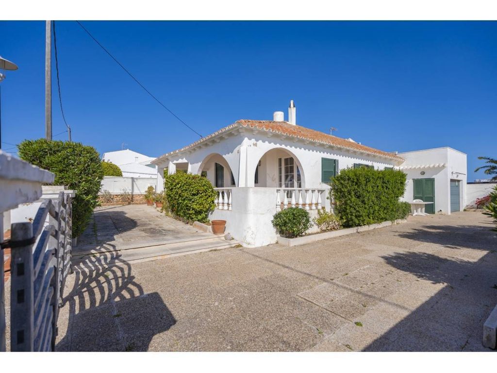 Property photo 2 of 25