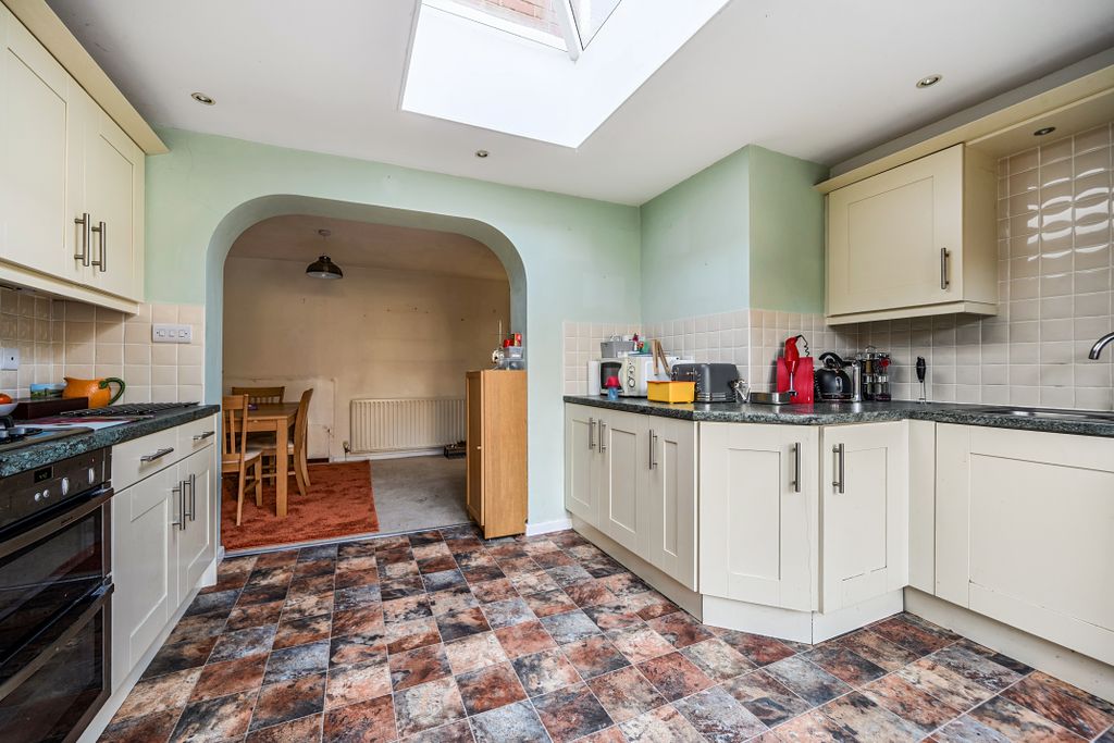 Property photo 3 of 20 1374075-8-69034c243340A