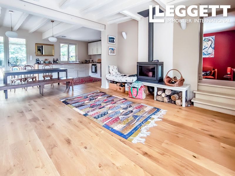 Property photo 2 of 8