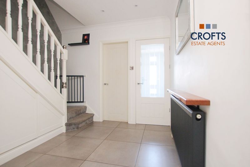 Property photo 2 of 22 Hallway