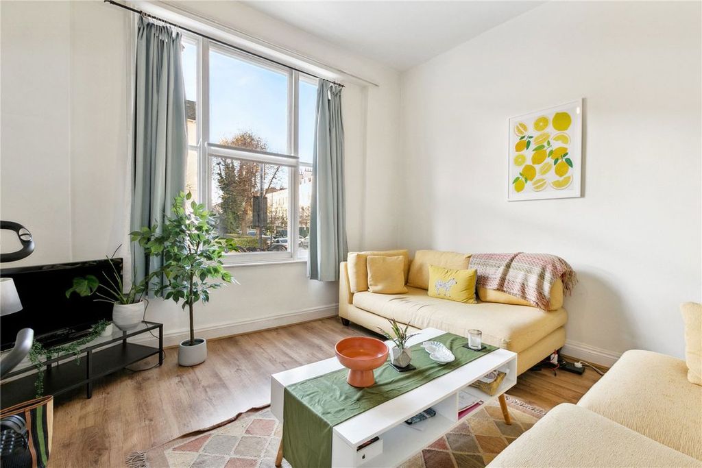 Property photo 1 of 5