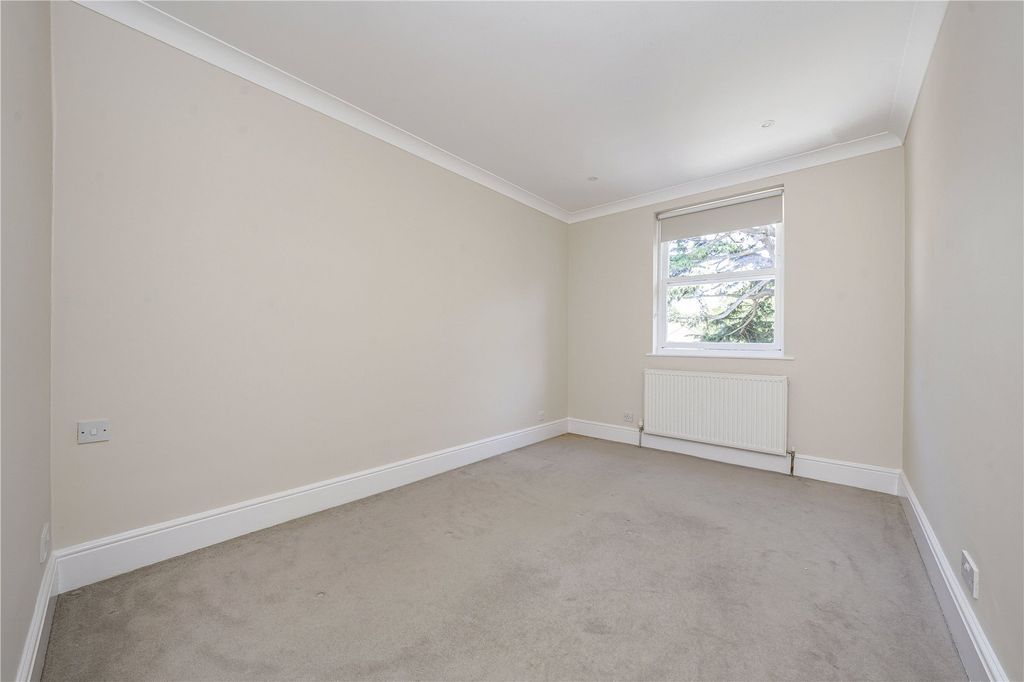 Property photo 2 of 10 Picture No. 13