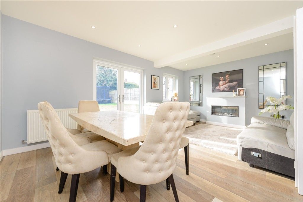 Property photo 2 of 15 Lounge/Diner