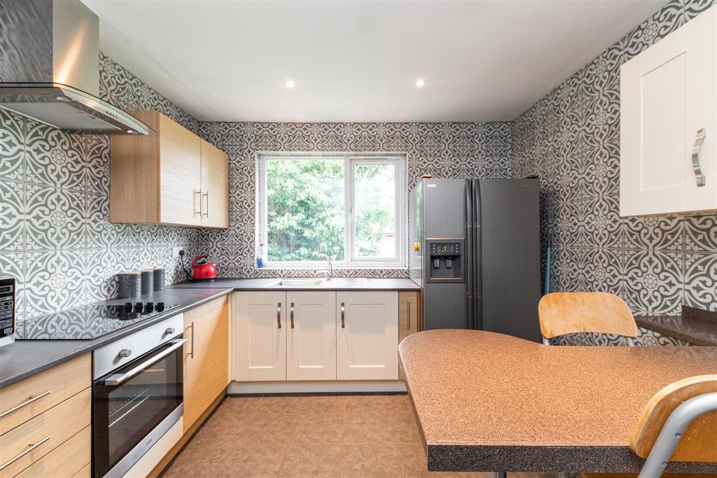 Property photo 3 of 12 Edit-1920.Jpg