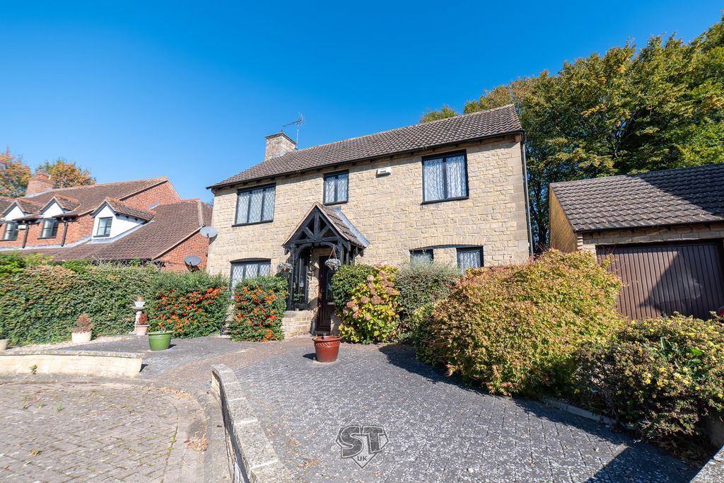 Property photo 2 of 16