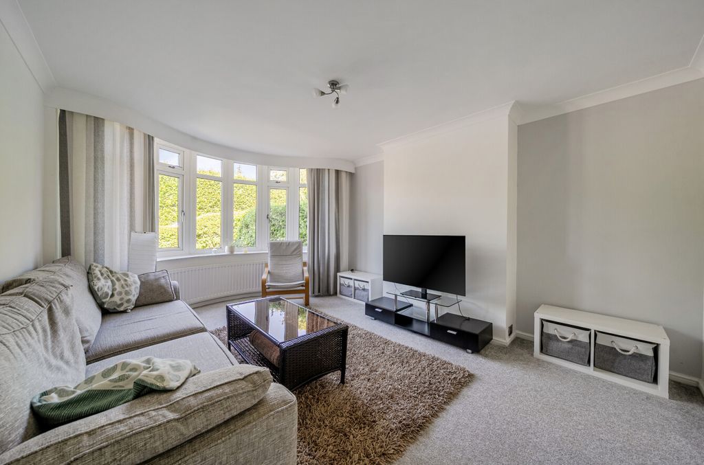 Property photo 2 of 29 1488869-25-6A4Fcb...