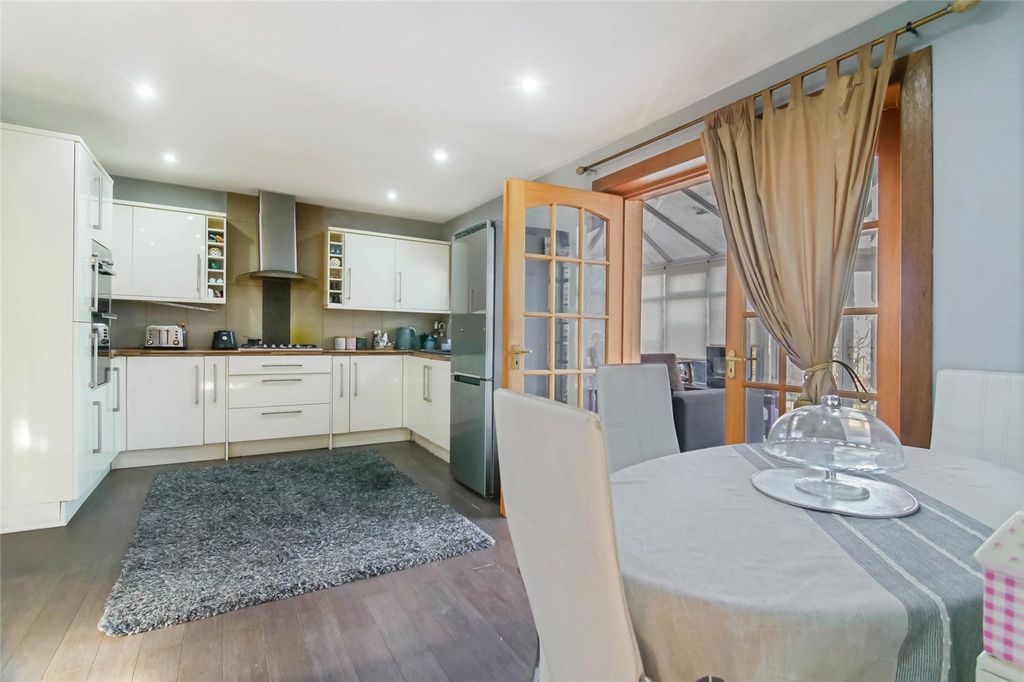 Property photo 3 of 24 Picture No. 10