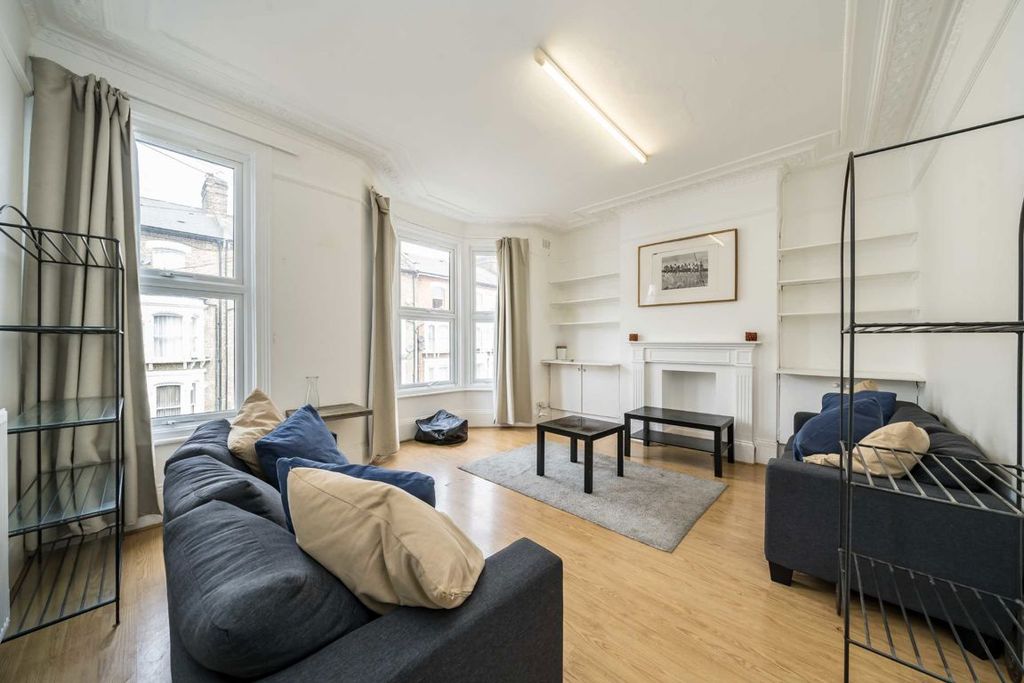 Property photo 2 of 7