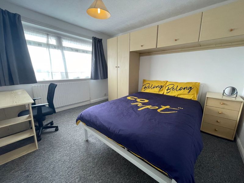 Property photo 3 of 11 Photo 16