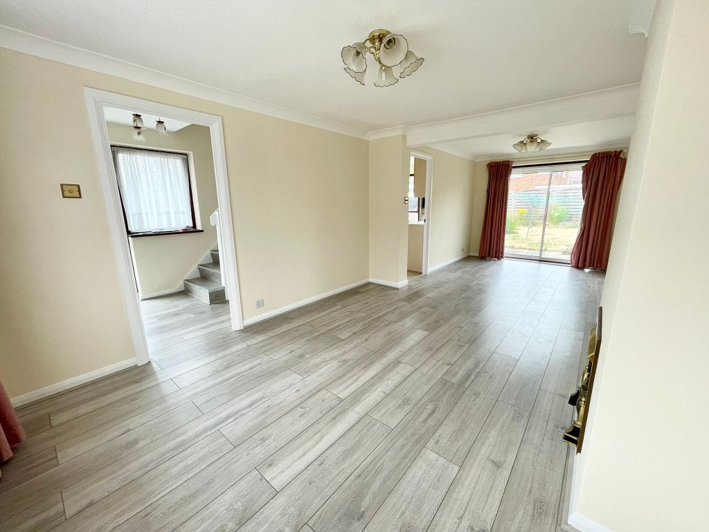 Property photo 2 of 25