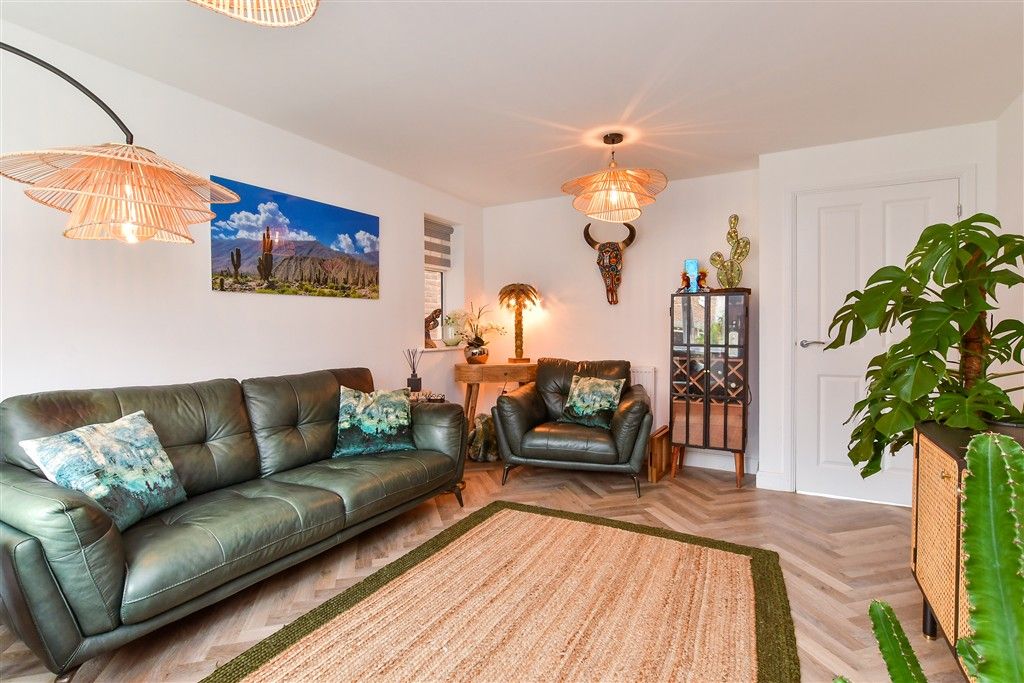 Property photo 3 of 14 Lounge/ Dining Room